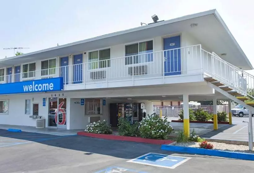 Motel 6 Sacramento, Ca   Downtown