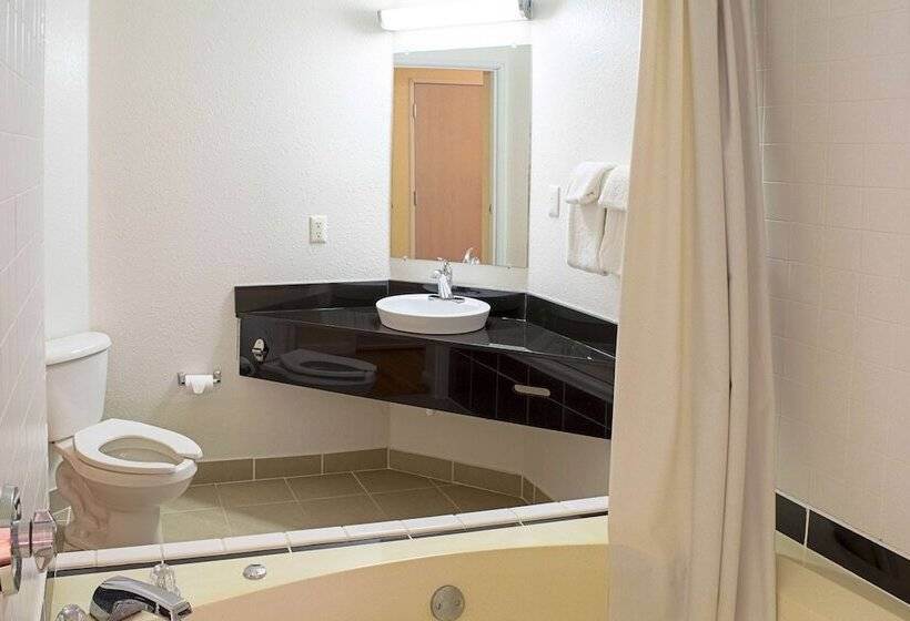 Motel 6 Seymour, In North