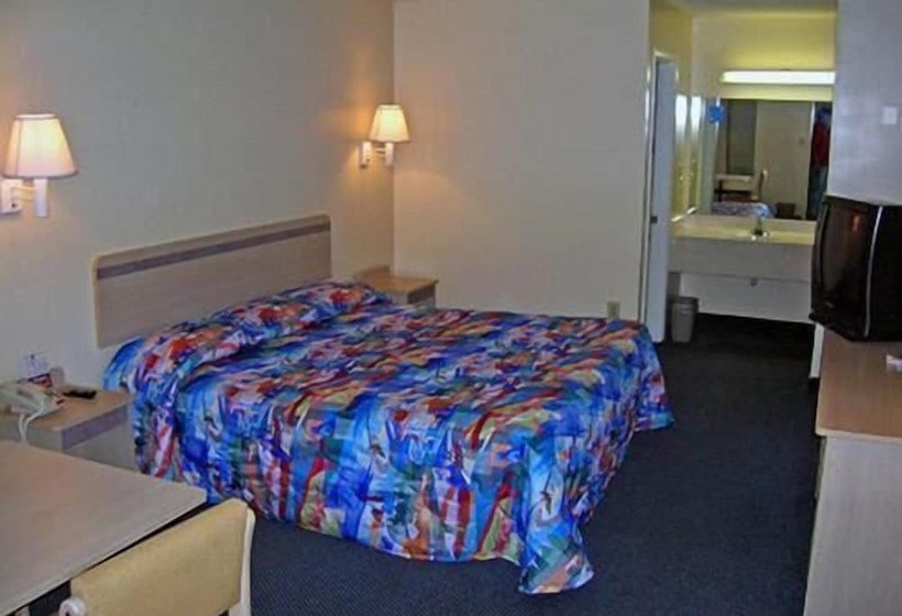 Motel 6 Seymour, In North