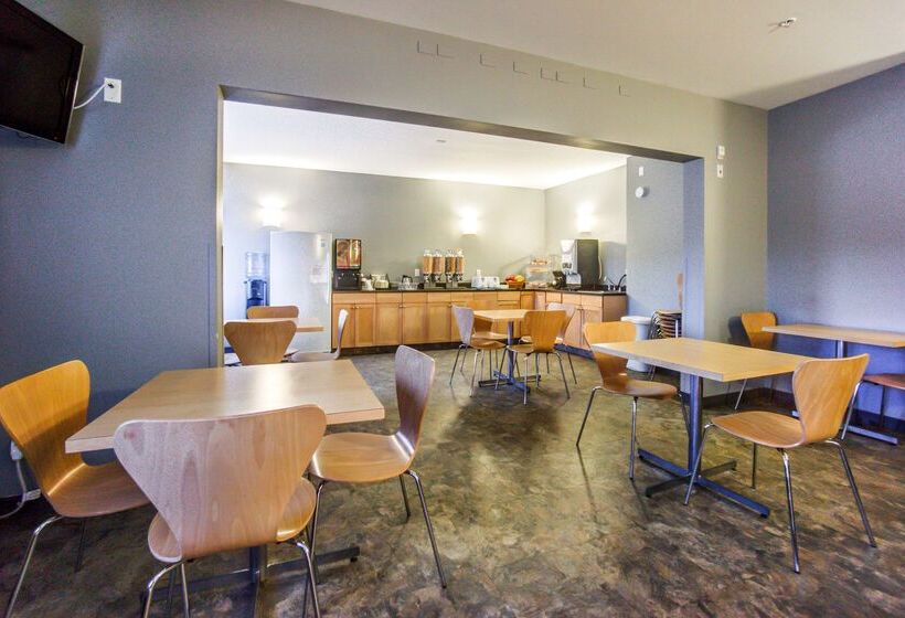 モーテル Days Inn By Wyndham Stony Plain