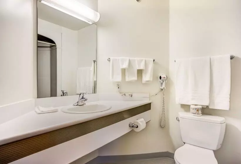 Motel Days Inn By Wyndham Stony Plain