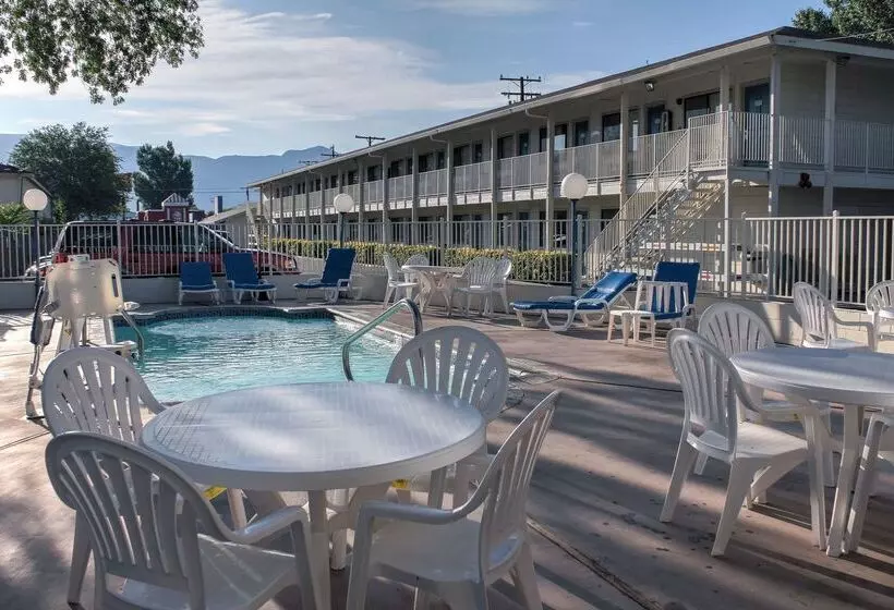 Motel 6 Bishop, Ca