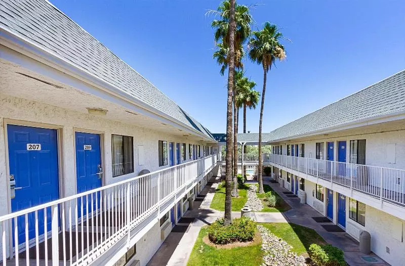 Motel 6mesa, Az  South