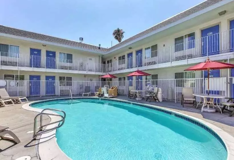 Motel 6pleasanton, Ca