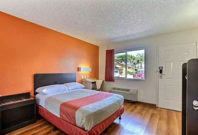 Motel 6pleasanton, Ca