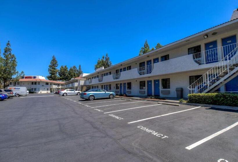 Motel 6san Dimas, Ca  Los Angeles
