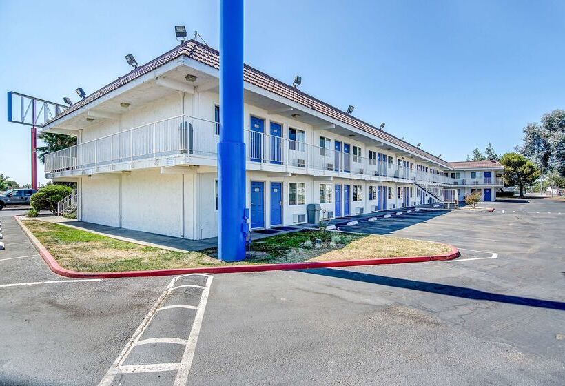 Motel 6stockton, Ca  Charter Way West