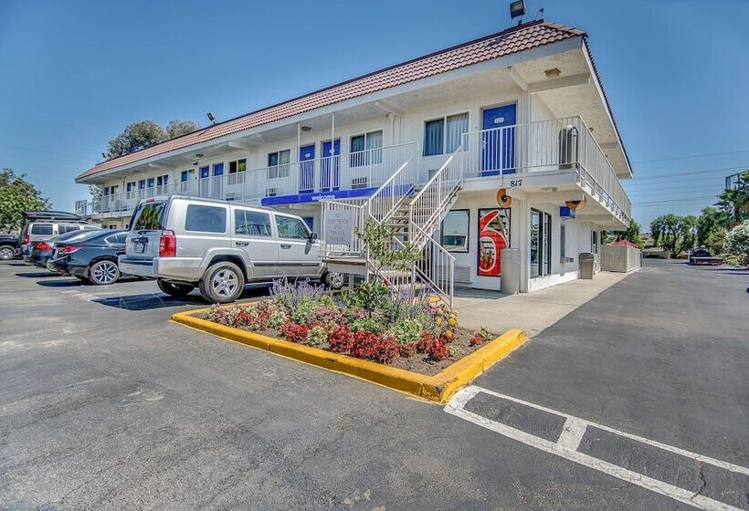 Motel 6stockton, Ca  Charter Way West