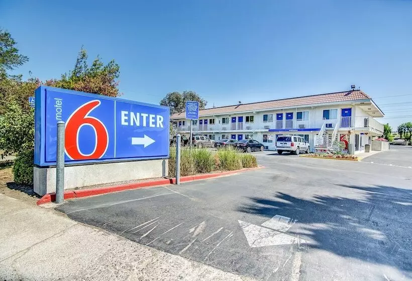 Motel 6stockton, Ca  Charter Way West