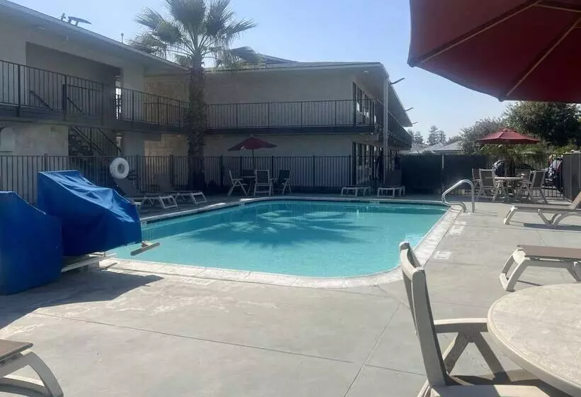 Motel 6tulare, Ca