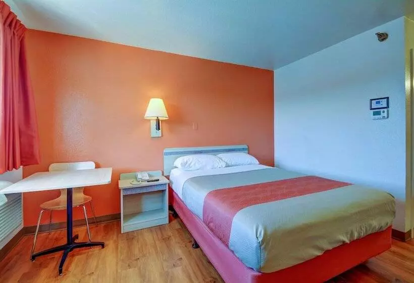 Motel 6windsor Locks, Ct Hartford