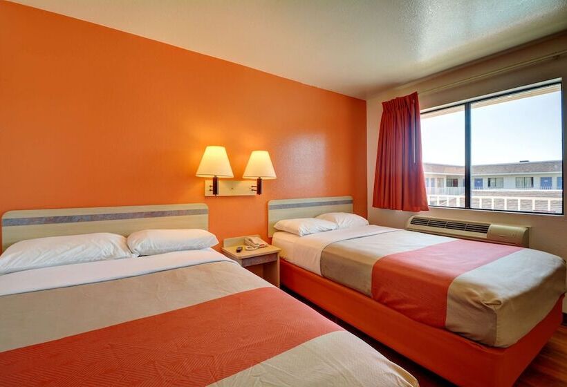 Motel 6windsor Locks, Ct  Hartford