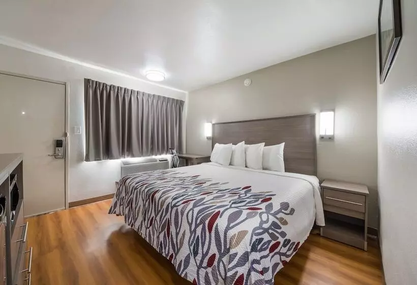 モーテル Red Roof Inn San Antonio E   Frost Bank Center