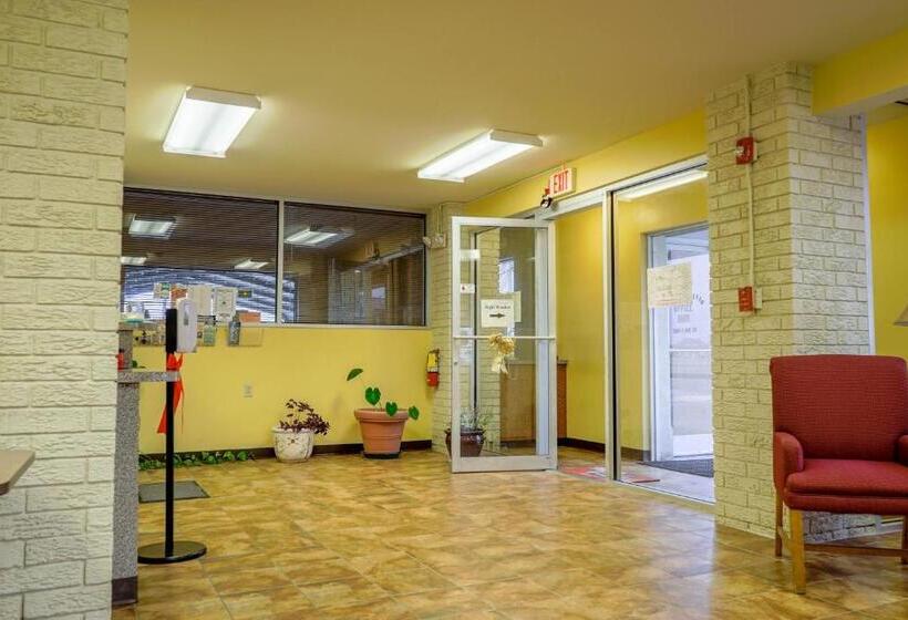 فندق على الطريق Regal Inn Coffeyville