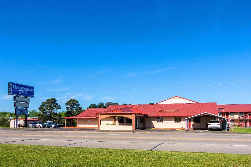 Мотель Rodeway Inn Broken Bowhochatown