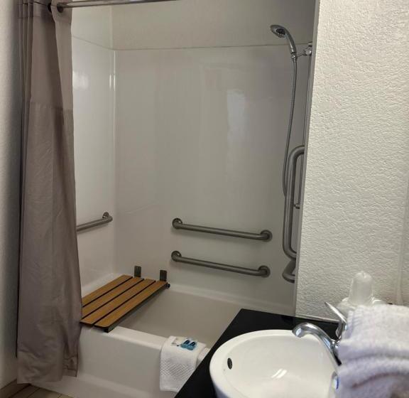 Мотель Rodeway Inn