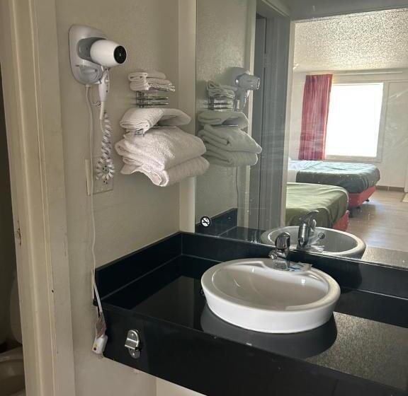 Мотель Rodeway Inn