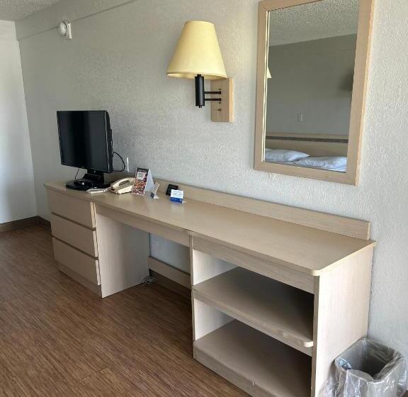 Мотель Rodeway Inn