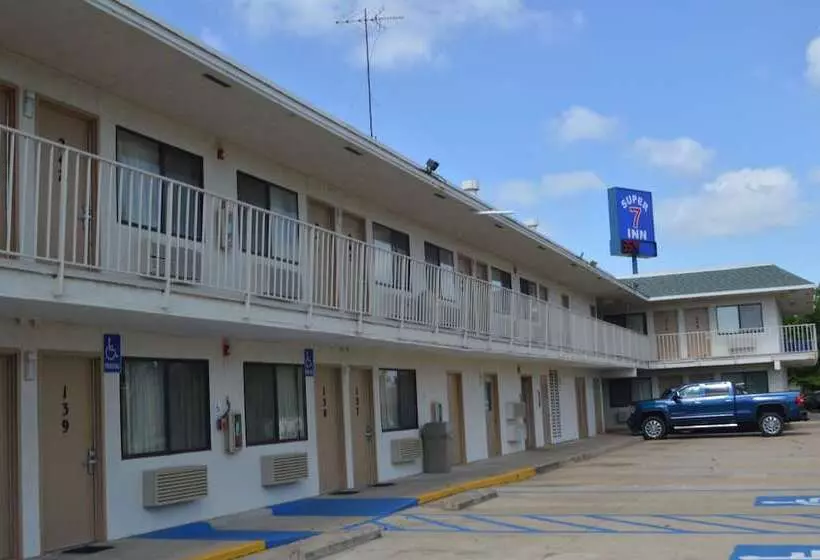 モーテル Super 7 Inn