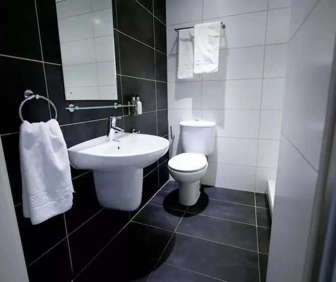 膳宿费 Mitton Hall Country House