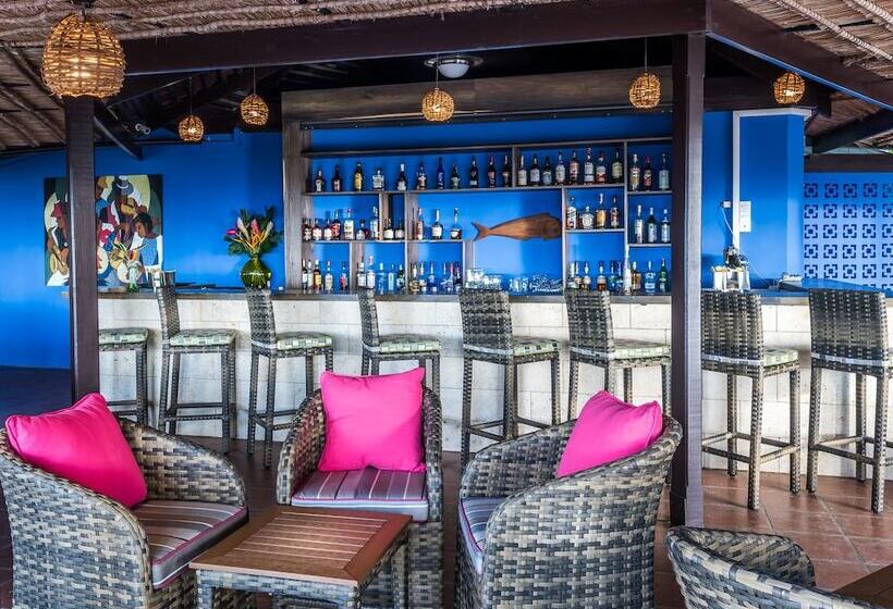 استراحتگاه East Winds St. Lucia All Inclusive