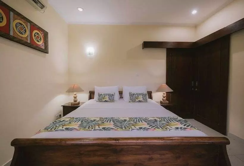 Курорт Medewi Bay Retreat