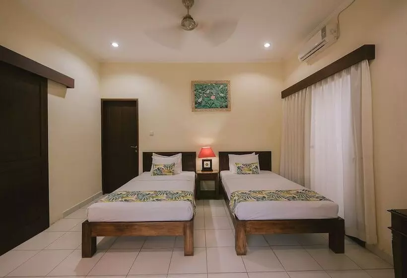 Курорт Medewi Bay Retreat