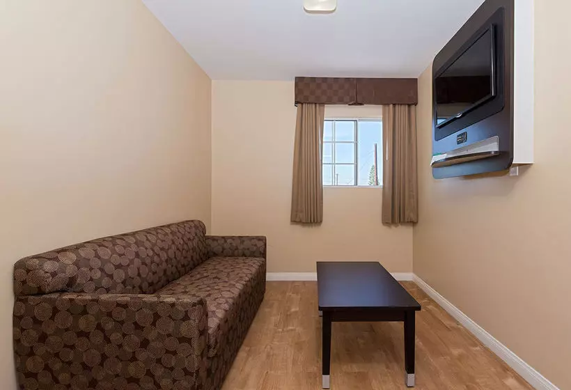 モーテル Rodeway Inn & Suites Chula Vista San Diego South