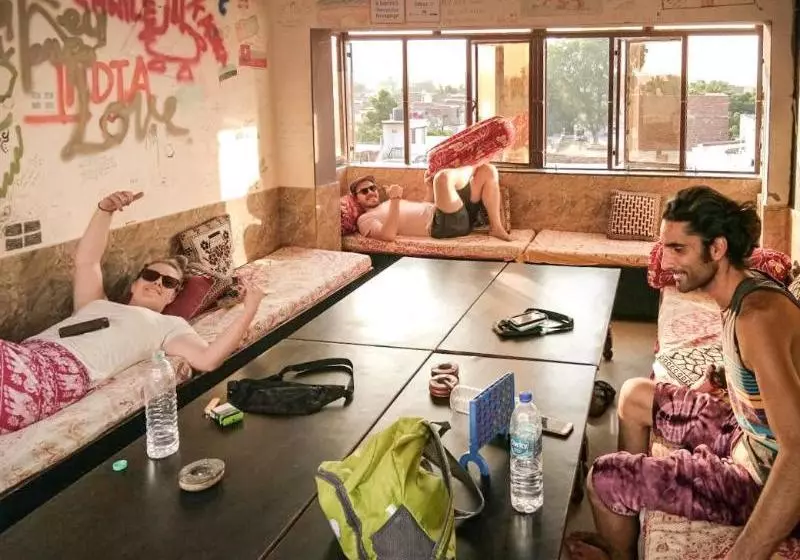 Friends Guest House And Hostel