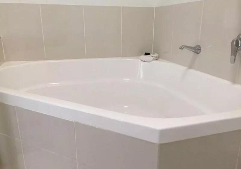 Alexandra Apartments