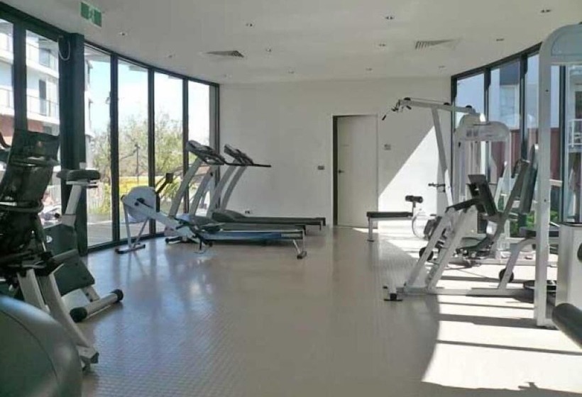 Astra Apartments   St Kilda Rd