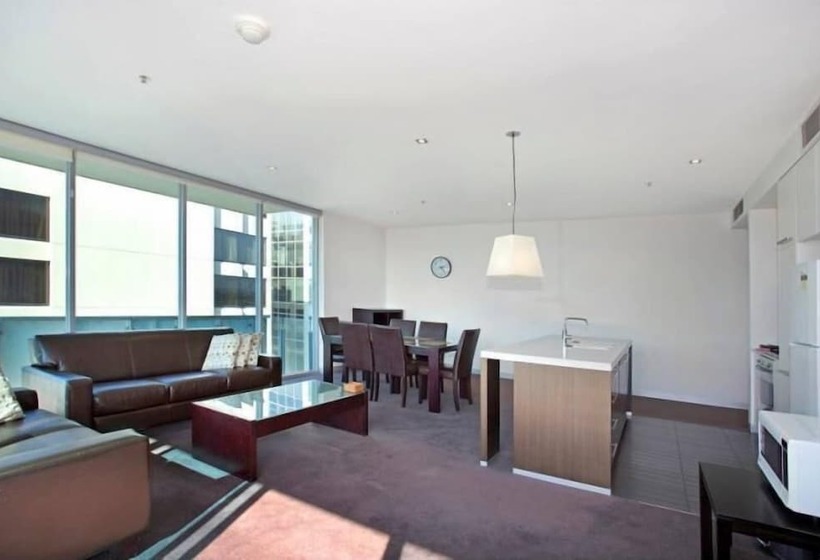 Astra Apartments   St Kilda Rd