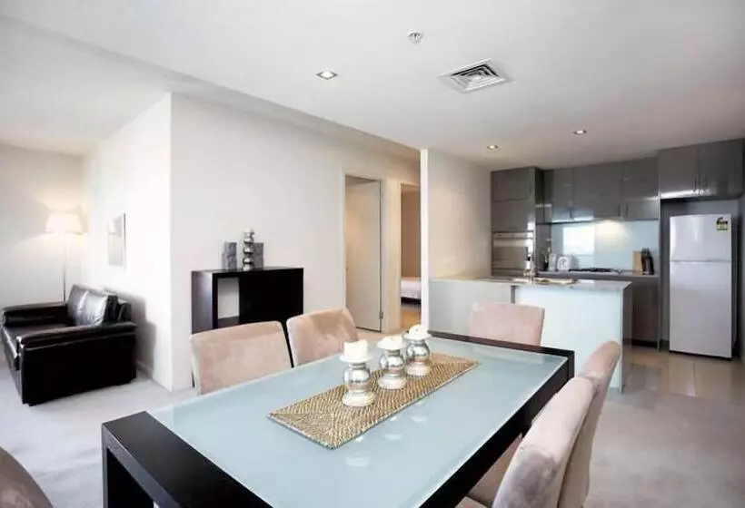 Astra Apartments St Kilda Rd