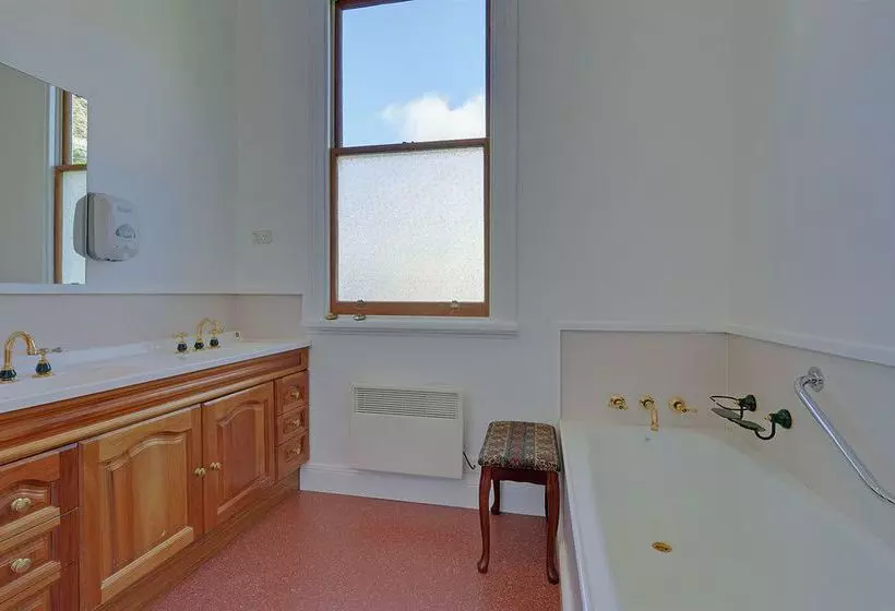 مبيت وإفطار Mt Lyell Anchorage