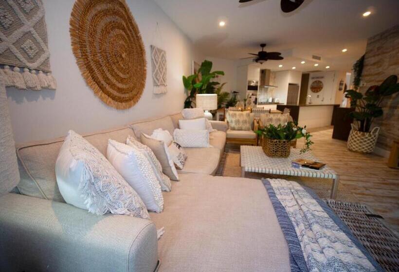 Cotton Beach Resort  Tweed Coast Holidays ®