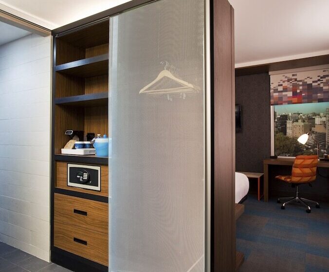 فندق Aloft Beachwood