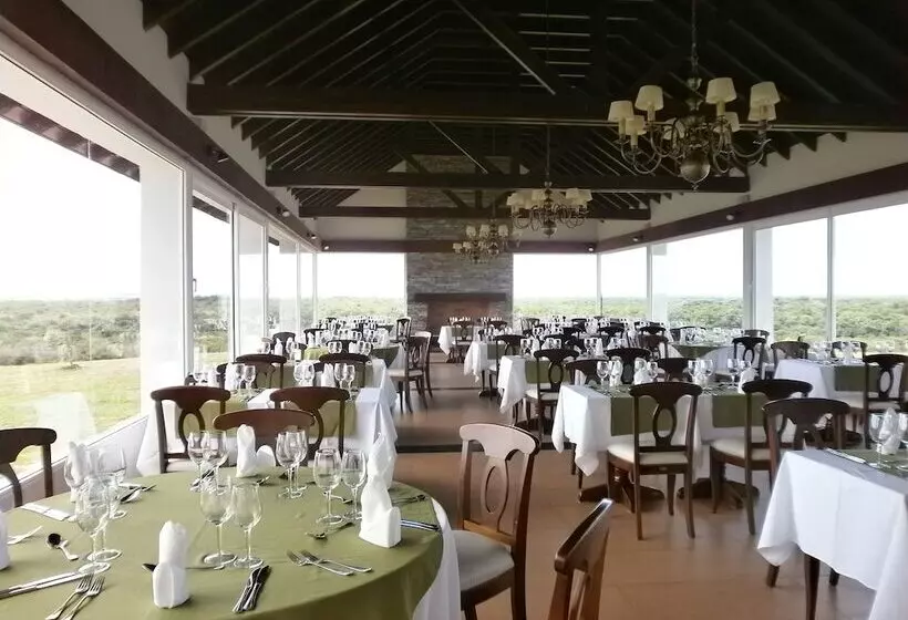 호텔 Altos Del Arapey All Inclusive, Golf & Spa
