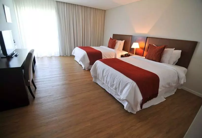 호텔 Altos Del Arapey All Inclusive, Golf & Spa