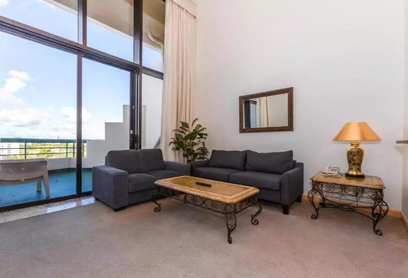 Hotell Alupang Beach Tower