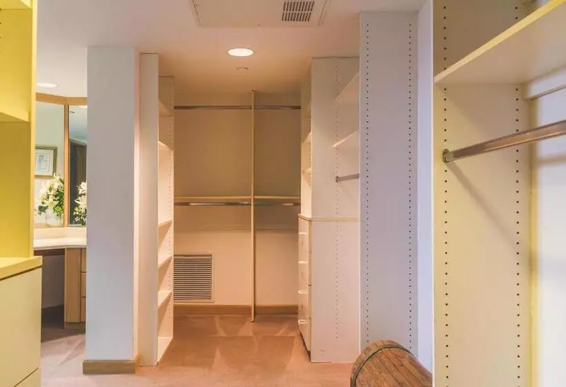 Hotell Alupang Beach Tower