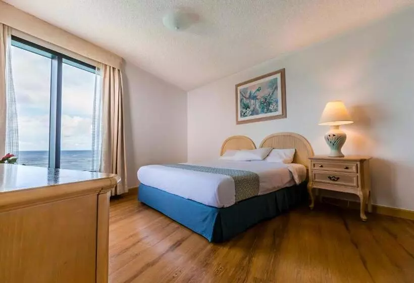 Hotell Alupang Beach Tower