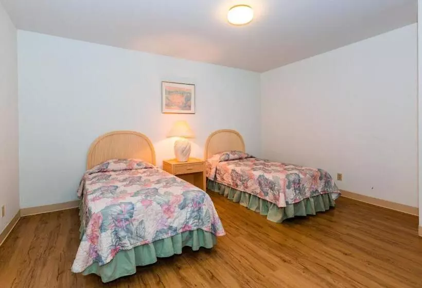 Hotell Alupang Beach Tower