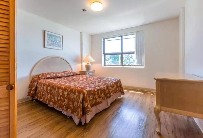 Hotell Alupang Beach Tower