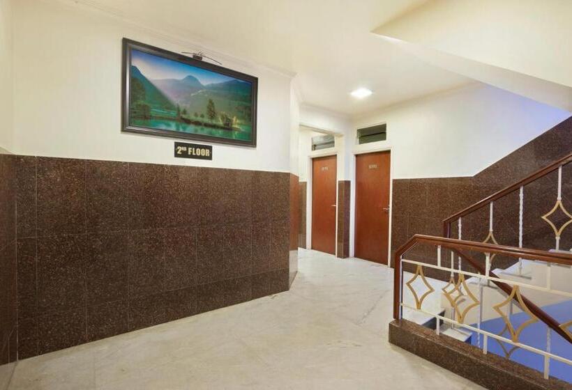 בית מלון כפרי Mannars Yatri Nivas