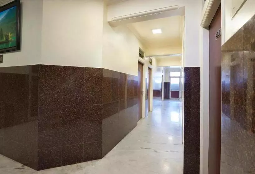 בית מלון כפרי Mannars Yatri Nivas