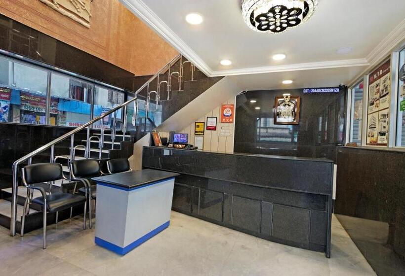 בית מלון כפרי Mannars Yatri Nivas