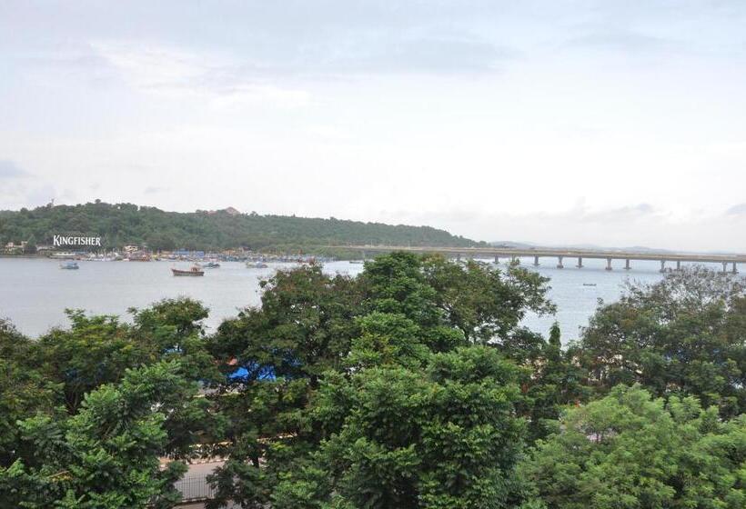 ホテル Panaji Residency