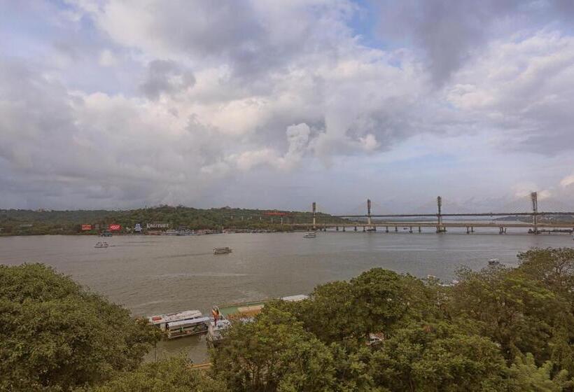 ホテル Panaji Residency