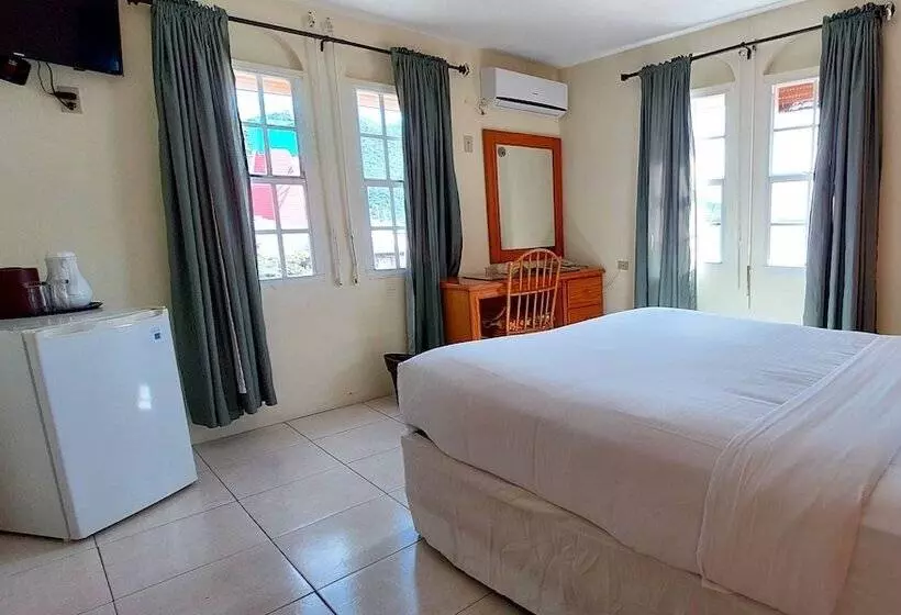 Отель Seaview Beach