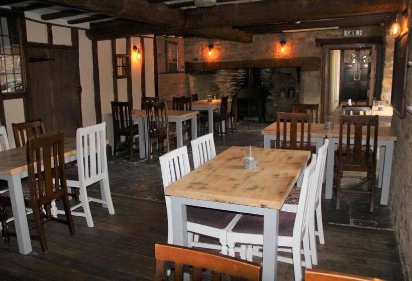 호텔 The George Inn